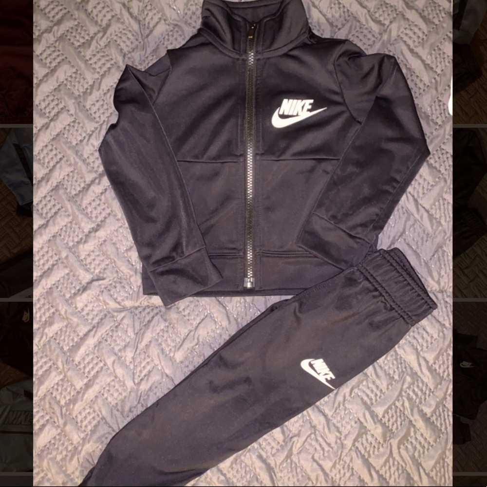 Nike sweatsuit